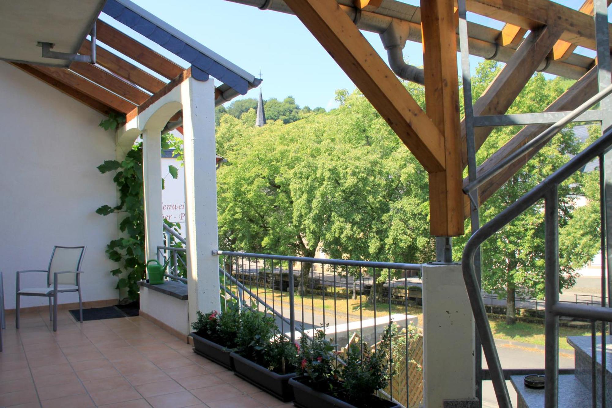 Ferienweingut & Gutsrestaurant Becker Lägenhet Burgen  Exteriör bild