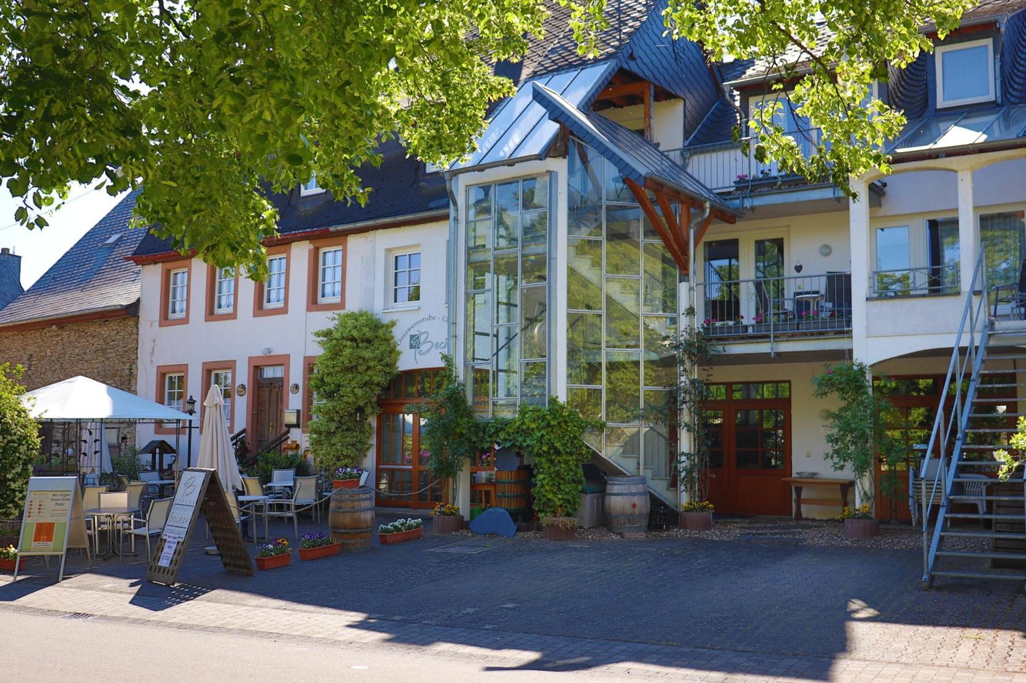 Ferienweingut & Gutsrestaurant Becker Lägenhet Burgen  Exteriör bild